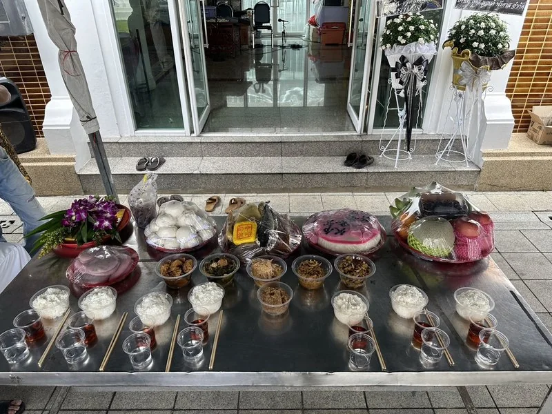 ภาพภายในพิธีกงเต๊ก งานศพจีน
