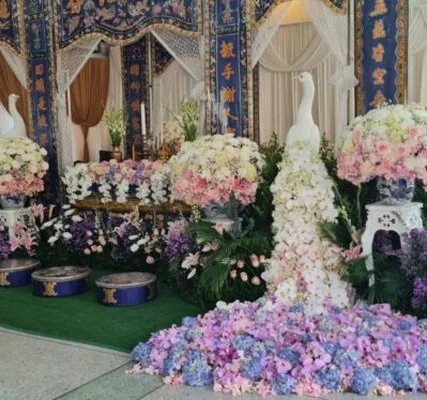 จัดดอกไม้งานศพ สุริยาหีบศพ