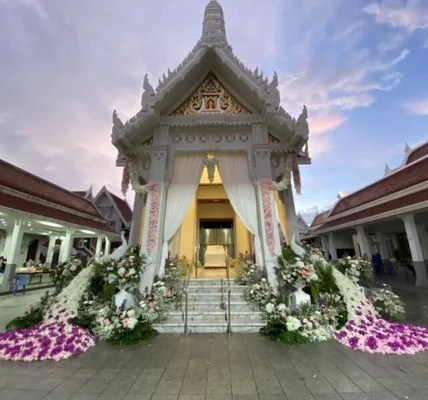 จัดดอกไม้งานศพ สุริยาหีบศพ