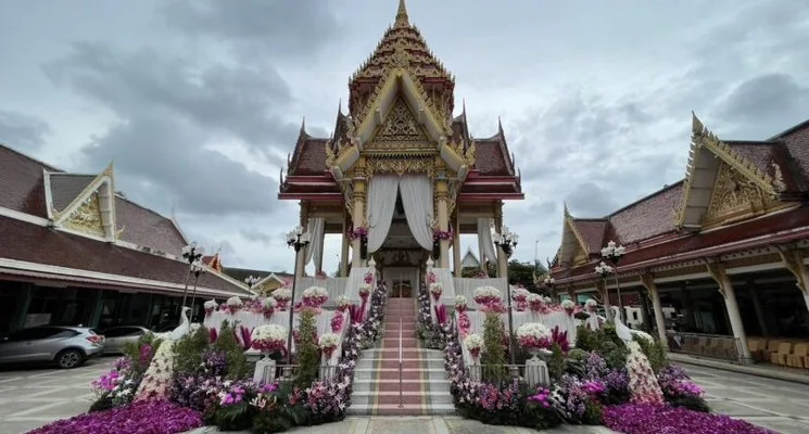 จัดดอกไม้งานศพ สุริยาหีบศพ
