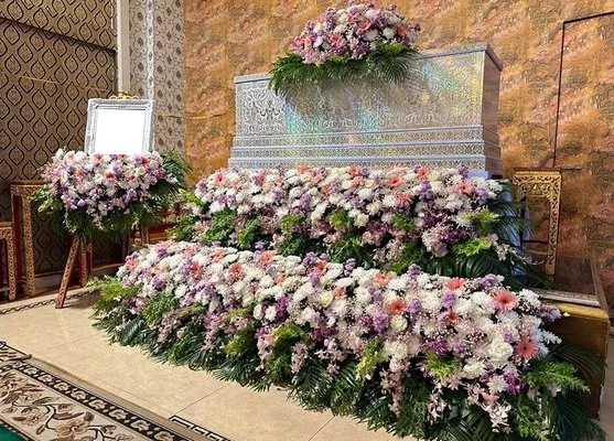 จัดดอกไม้งานศพ สุริยาหีบศพ