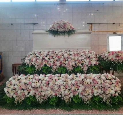จัดดอกไม้งานศพ สุริยาหีบศพ