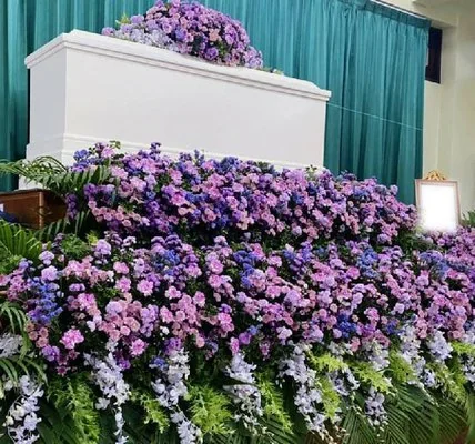 จัดดอกไม้งานศพ สุริยาหีบศพ