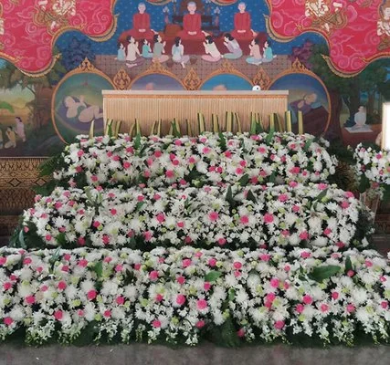 จัดดอกไม้งานศพ สุริยาหีบศพ