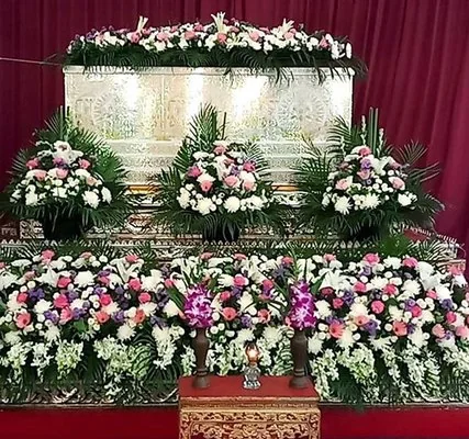 จัดดอกไม้งานศพ สุริยาหีบศพ